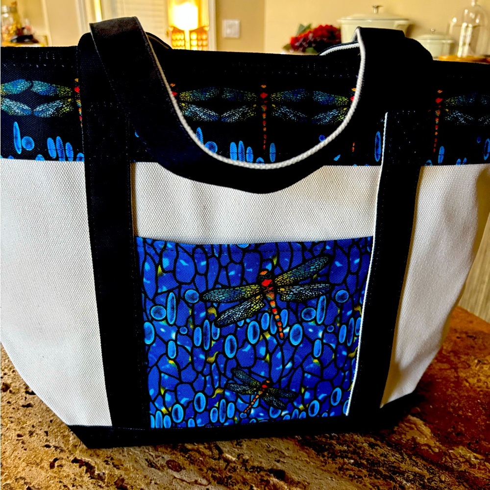 Raincaper Tote NWT